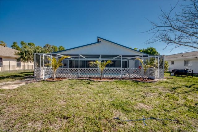 912 SE 24th AVE A, Cape Coral, FL 33990
