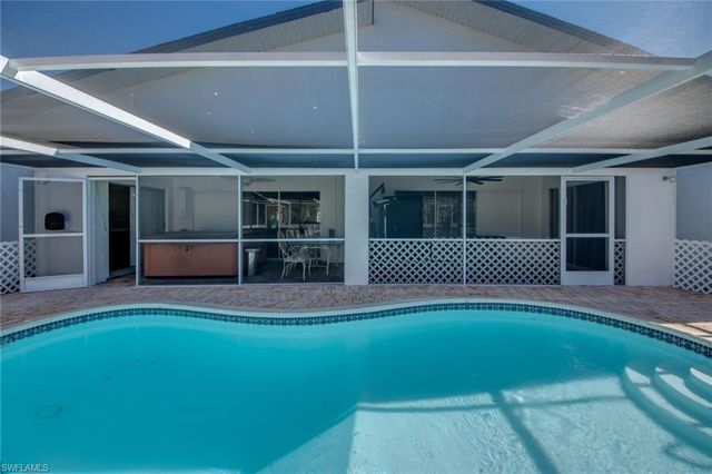 912 SE 24th AVE A, Cape Coral, FL 33990