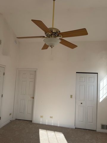 114 Woodbury Lane 114, Lake Bluff, IL 60044