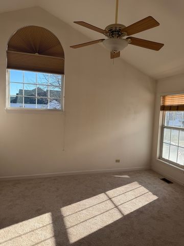 114 Woodbury Lane 114, Lake Bluff, IL 60044