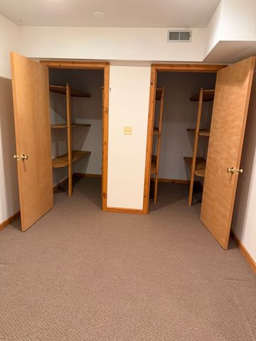 114 Woodbury Lane 114, Lake Bluff, IL 60044