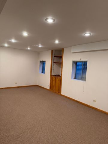 114 Woodbury Lane 114, Lake Bluff, IL 60044