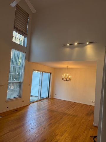 114 Woodbury Lane 114, Lake Bluff, IL 60044