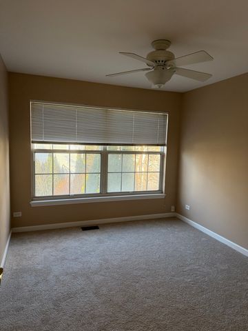 114 Woodbury Lane 114, Lake Bluff, IL 60044