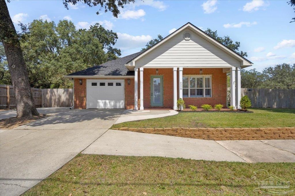 2208 Mcleod St, Pensacola, FL 32502