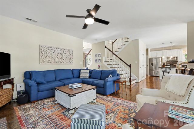 1601 Ivy Bluff Way, Matthews, NC 28105