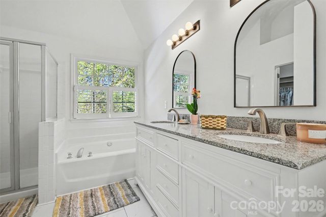 1601 Ivy Bluff Way, Matthews, NC 28105