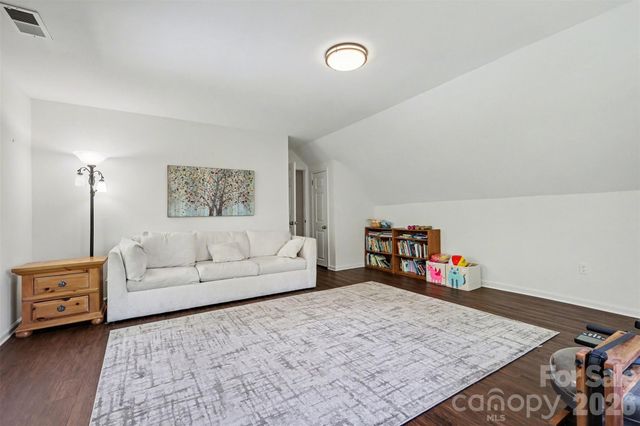 1601 Ivy Bluff Way, Matthews, NC 28105