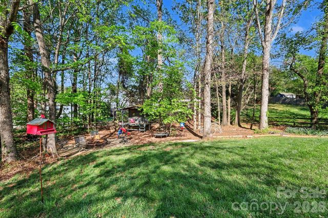 1601 Ivy Bluff Way, Matthews, NC 28105