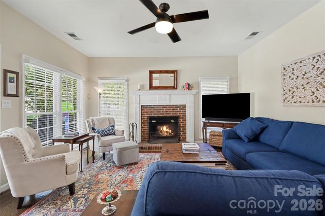 1601 Ivy Bluff Way, Matthews, NC 28105