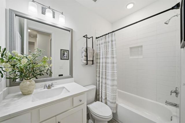 209 Floral Valley, Woodstock, GA 30188