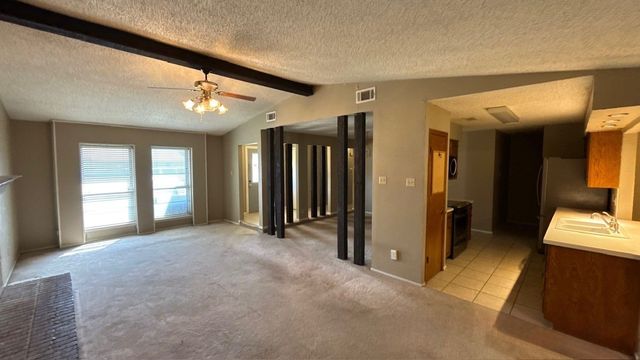 960 Meadowcove Circle, Garland, TX 75043