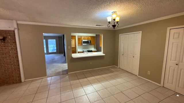 960 Meadowcove Circle, Garland, TX 75043