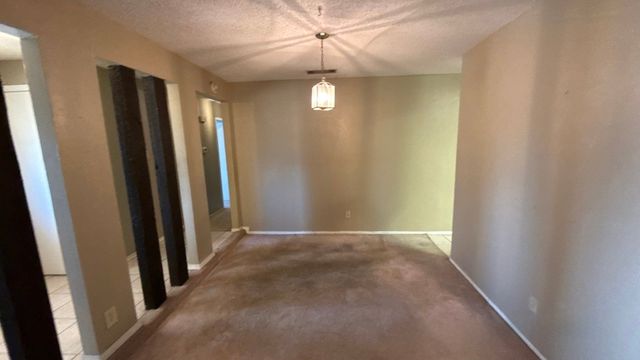 960 Meadowcove Circle, Garland, TX 75043