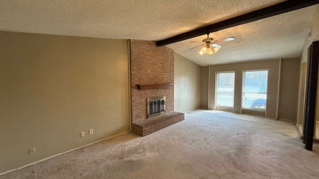 960 Meadowcove Circle, Garland, TX 75043