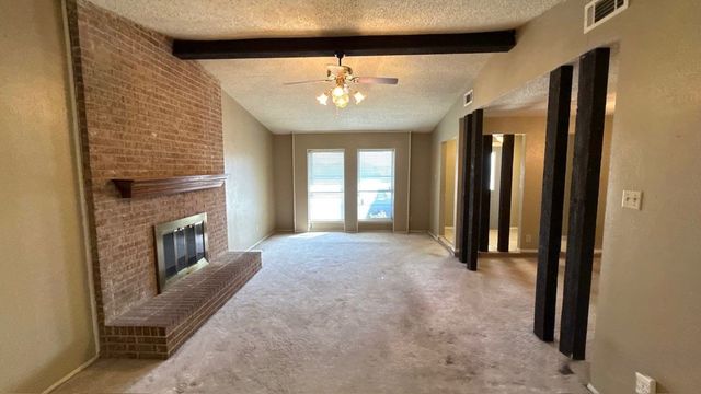 960 Meadowcove Circle, Garland, TX 75043