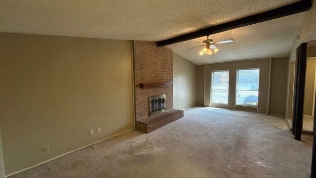 960 Meadowcove Circle, Garland, TX 75043