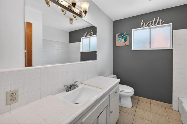 3144 E Santa Ana Avenue, Fresno, CA 93726