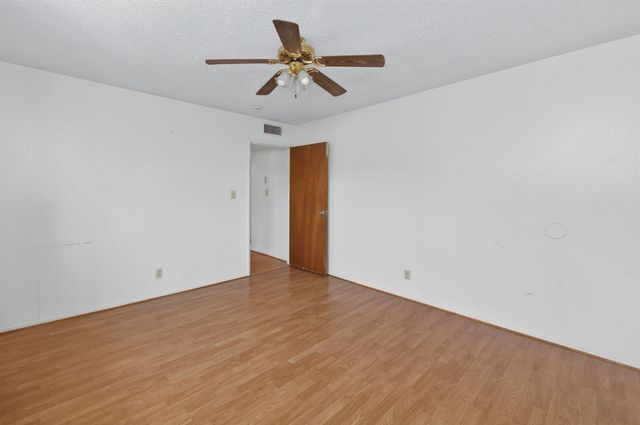 3144 E Santa Ana Avenue, Fresno, CA 93726
