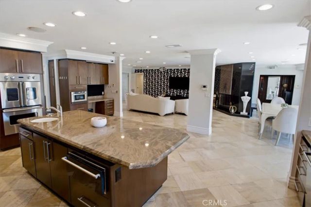 5320 Louise Avenue, Encino, CA 91316