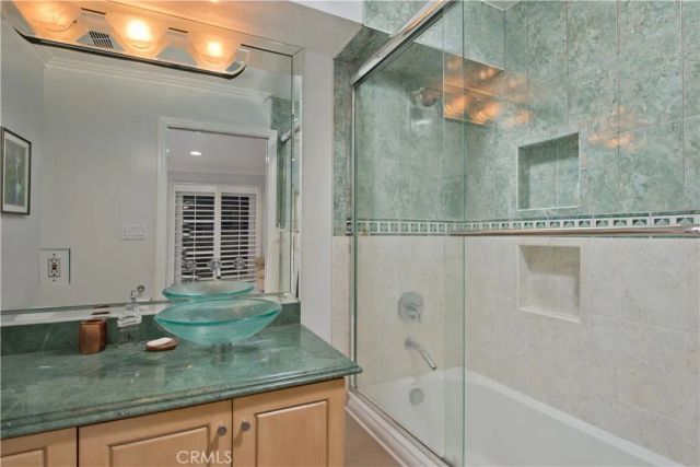 5320 Louise Avenue, Encino, CA 91316