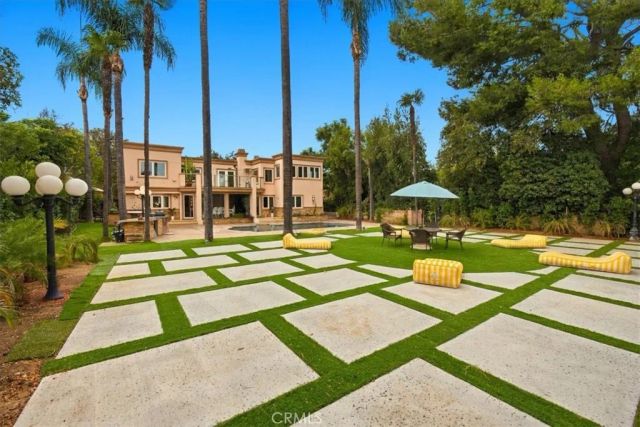 5320 Louise Avenue, Encino, CA 91316