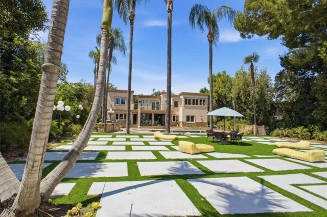 5320 Louise Avenue, Encino, CA 91316
