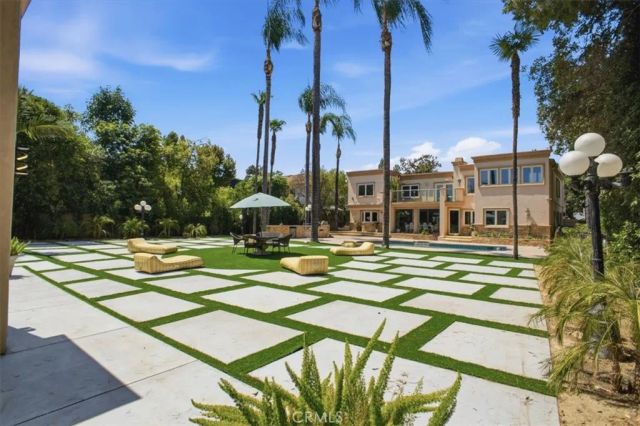 5320 Louise Avenue, Encino, CA 91316