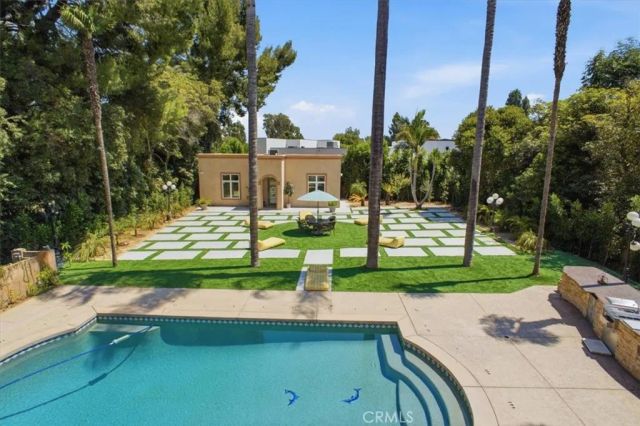 5320 Louise Avenue, Encino, CA 91316