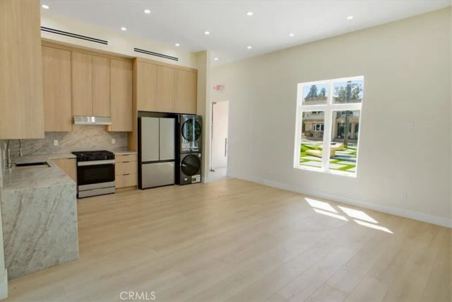 5320 Louise Avenue, Encino, CA 91316