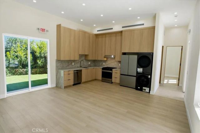 5320 Louise Avenue, Encino, CA 91316