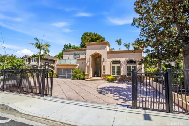 5320 Louise Avenue, Encino, CA 91316