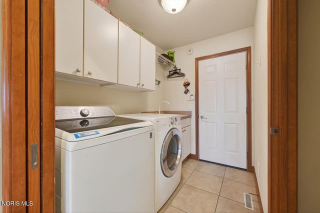 5742 Maple Creek Boulevard, Sylvania, OH 43560