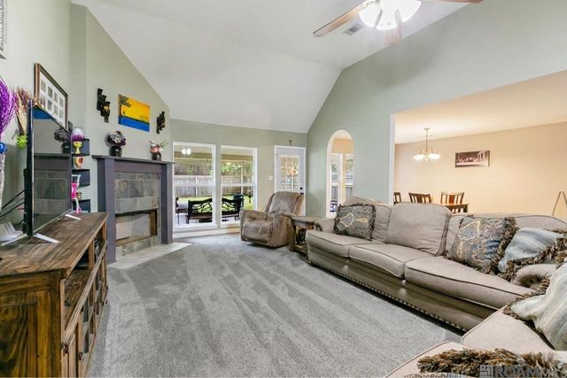 23550 Southpoint Dr, Denham Springs, LA 70726