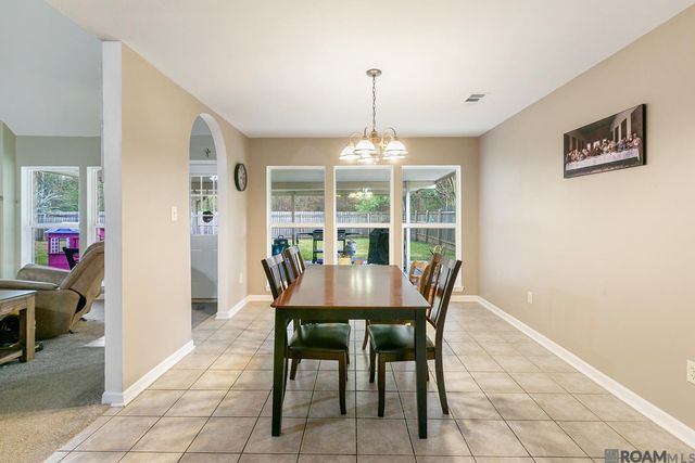 23550 Southpoint Dr, Denham Springs, LA 70726