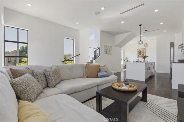 1301 Tamarind Avenue, Hollywood, CA 90028