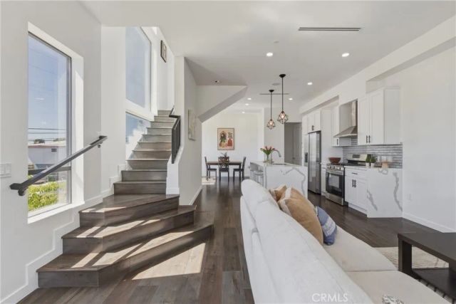 1301 Tamarind Avenue, Hollywood, CA 90028