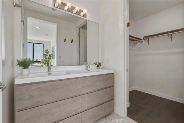 1301 Tamarind Avenue, Hollywood, CA 90028