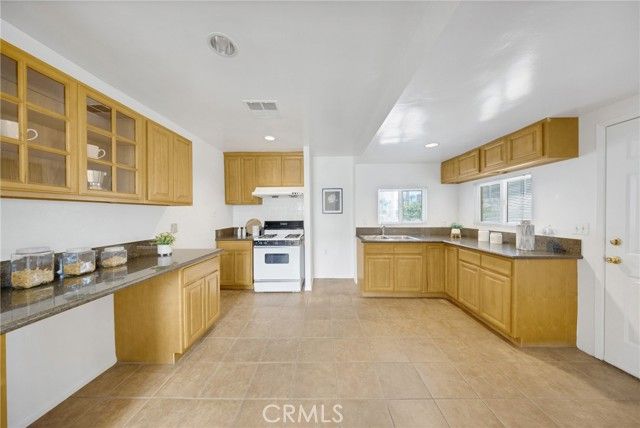 305 Bluffdale, Monterey Park, CA 91755