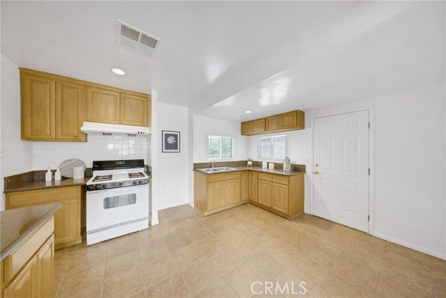 305 Bluffdale, Monterey Park, CA 91755