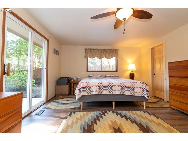 83694 ERHART Rd, Florence, OR 97439