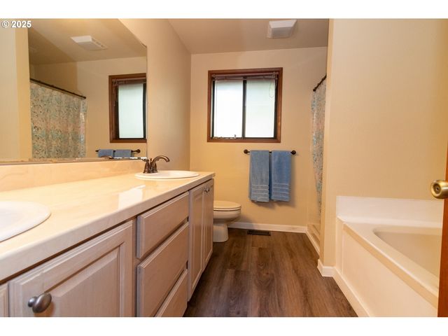 83694 ERHART Rd, Florence, OR 97439