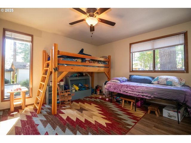 83694 ERHART Rd, Florence, OR 97439