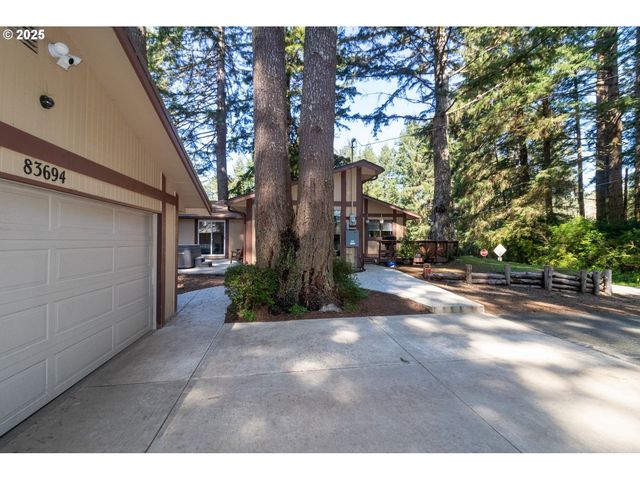 83694 ERHART Rd, Florence, OR 97439