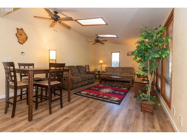 83694 ERHART Rd, Florence, OR 97439