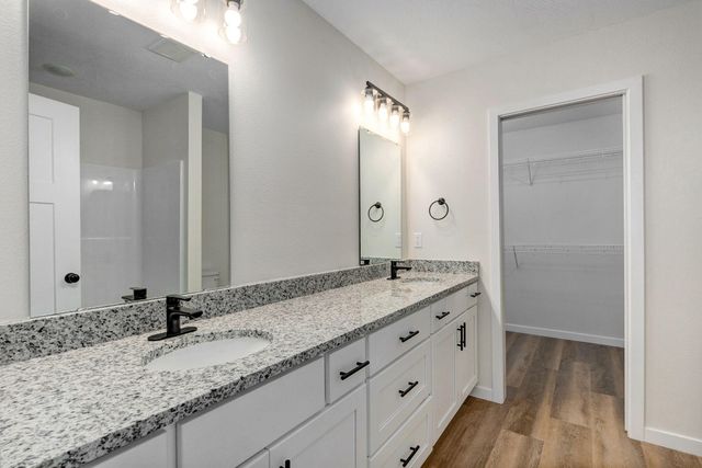 1113 E Smith Street, Springfield, MO 65803