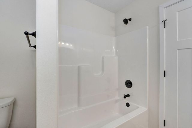 1113 E Smith Street, Springfield, MO 65803