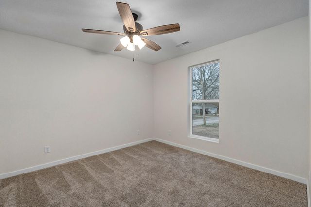 1113 E Smith Street, Springfield, MO 65803