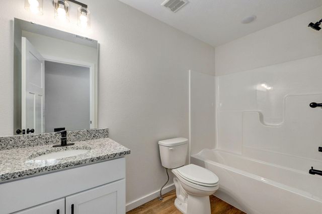 1113 E Smith Street, Springfield, MO 65803