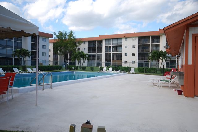 5917 Via Vermilya 308, Lake Worth, FL 33462